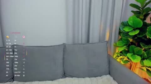 Lou online show from November 2025 09:06:02 PM