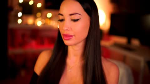 Sandra online show from February 2025 06:29:02 PM