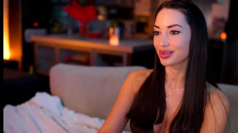 Sandra online show from February 2025 10:42:01 PM