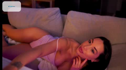 Sandra online show from February 2025 10:29:02 PM