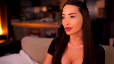 Sandra online show from March 2025 07:45:02 PM