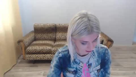 Snapshot of sexybeatriice chatting on December 2024 07:19:02 AM sexybeatriice online show from December 2024 07:19:02 AM