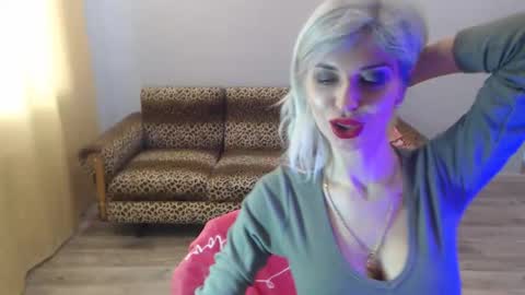 Snapshot of sexybeatriice chatting on February 2025 01:19:02 PM sexybeatriice online show from February 2025 01:19:02 PM