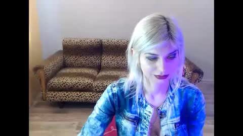 Snapshot of sexybeatriice chatting on March 2025 07:19:01 AM sexybeatriice online show from March 2025 07:19:01 AM