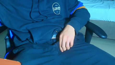 owen sky online show from September 2025 01:05:02 PM