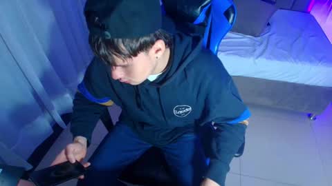 owen sky online show from October 2025 01:22:01 PM