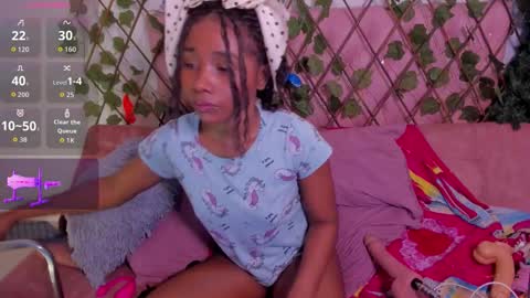 sofia online show from March 2026 02:02:01 AM