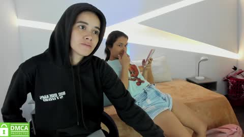 chanell and yina online show from December 2024 07:03:02 PM