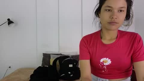 chanell and yina online show from February 2026 01:43:01 PM