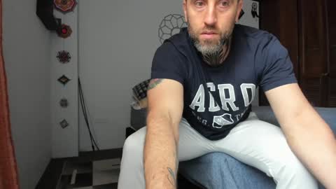 Antonioylola online show from January 2025 03:33:01 PM