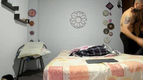 Antonioylola online show from November 2025 12:16:02 PM