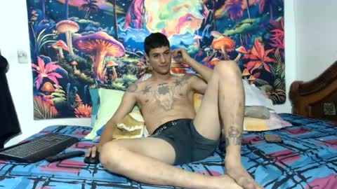 Snapshot of sexydarkhunter2 chatting on June 2026 07:07:03 AM Mike online show from June 2026 07:07:03 AM