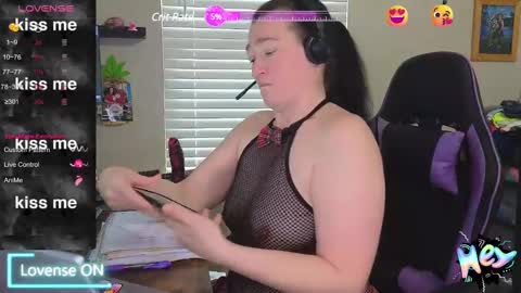 Snapshot of sexydistraction1 chatting on February 2025 07:31:02 PM SexyDistraction online show from February 2025 07:31:02 PM
