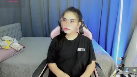 Snapshot of sexydollfox chatting on January 2025 09:27:01 AM sexydollfox online show from January 2025 09:27:01 AM