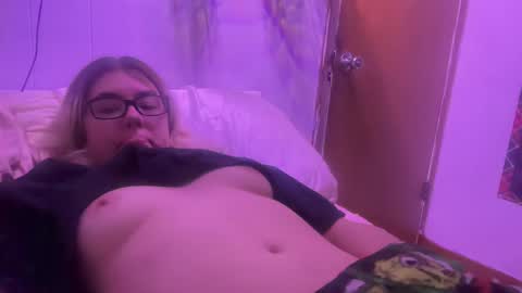 sexyflower21555 online show from December 2024 12:39:01 AM