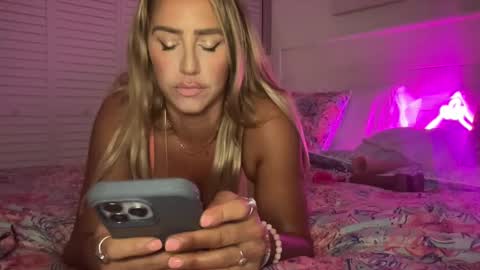 Snapshot of sexygoodvibebabe69 chatting on September 2025 07:21:02 AM Ashley Love online show from September 2025 07:21:02 AM