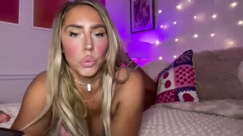 Ashley Love online show from April 2026 08:20:01 AM