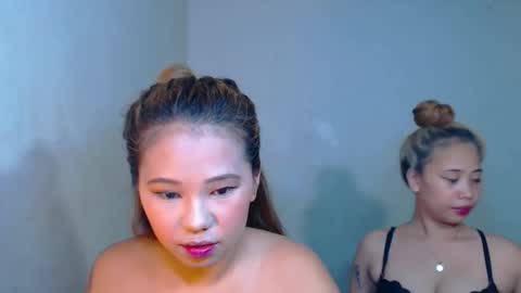 jeanken and jelian online show from October 2025 06:43:01 PM