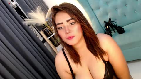 JENNY online show from January 2025 11:03:01 PM