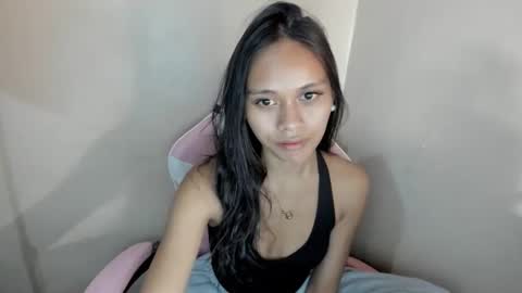 Snapshot of sexykarina_ chatting on May 2026 06:11:01 AM Karina3 online show from May 2026 06:11:01 AM