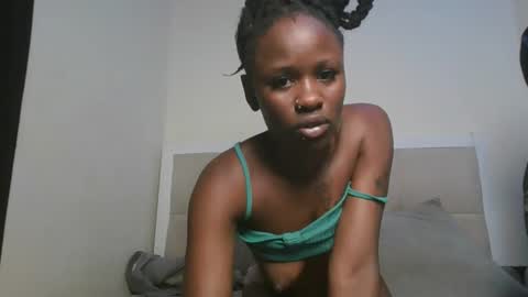 sexykiki18 online show from January 2026 03:39:02 PM