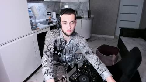 Kolya online show from January 2025 10:37:01 PM