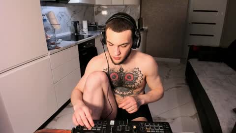 Kolya online show from January 2025 01:39:02 AM