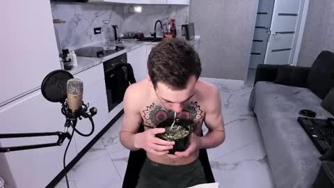 Kolya online show from March 2025 02:26:01 AM