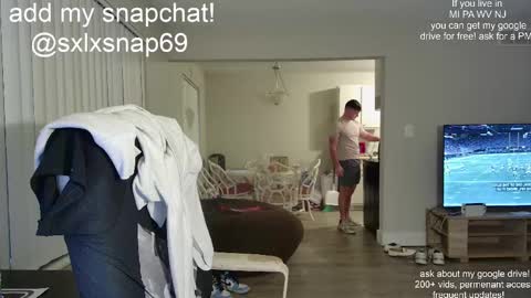 Snapshot of sexylax69 chatting on October 2025 12:33:02 AM sexylax69 online show from October 2025 12:33:02 AM