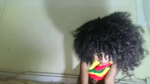 Snapshot of sexylittlebitch261 chatting on February 2026 04:18:01 PM Elania online show from February 2026 04:18:01 PM