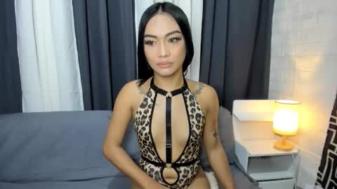 maxine online show from September 2025 03:30:02 AM