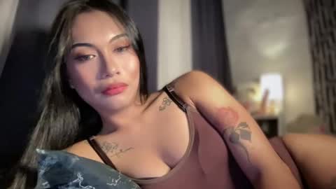 maxine online show from April 2026 05:39:01 PM