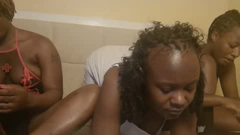 Miss mia online show from September 2025 07:05:01 PM