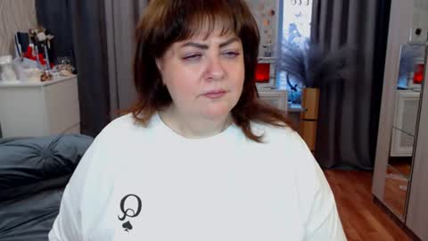 Snapshot of sexymilfsquirter chatting on July 2026 01:52:01 AM Victoria online show from July 2026 01:52:01 AM