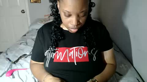 Snapshot of sexymona1218 chatting on October 2025 08:13:01 AM SexyMona online show from October 2025 08:13:01 AM