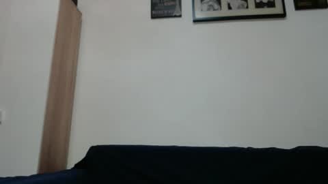 Adrian online show from November 2025 08:45:01 AM