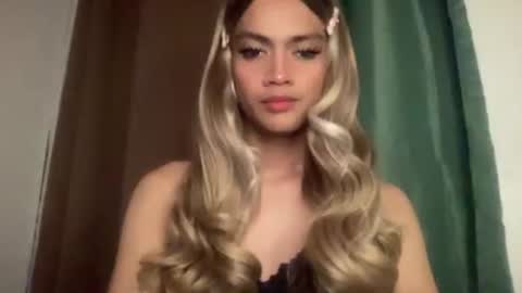 Snapshot of sexynakedweapon chatting on May 2026 08:10:01 AM LIEZEL online show from May 2026 08:10:01 AM