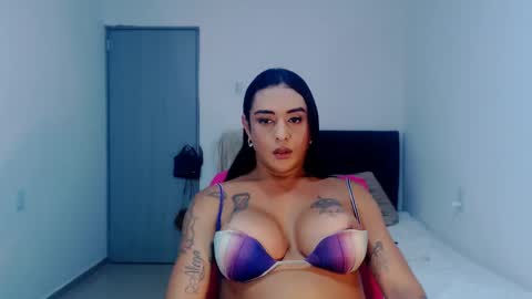 Snapshot of sexynatalia25 chatting on March 2025 01:04:01 AM Natalia Duran online show from March 2025 01:04:01 AM