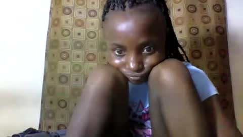 Snapshot of sexyneedle22 chatting on February 2025 06:56:01 PM VIVIAN online show from February 2025 06:56:01 PM