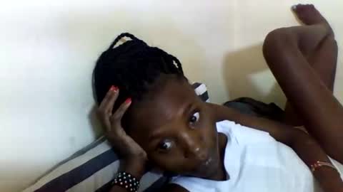 Snapshot of sexyneedle22 chatting on February 2025 12:48:01 PM VIVIAN online show from February 2025 12:48:01 PM