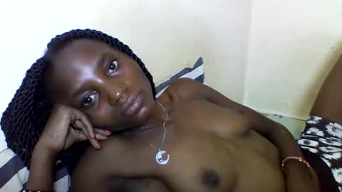 Snapshot of sexyneedle22 chatting on February 2025 09:13:02 AM VIVIAN online show from February 2025 09:13:02 AM