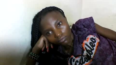 Snapshot of sexyneedle22 chatting on February 2025 05:53:02 AM VIVIAN online show from February 2025 05:53:02 AM