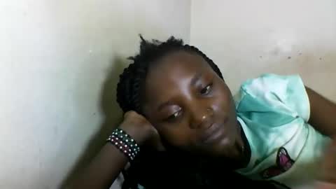 Snapshot of sexyneedle22 chatting on February 2025 05:16:01 AM VIVIAN online show from February 2025 05:16:01 AM