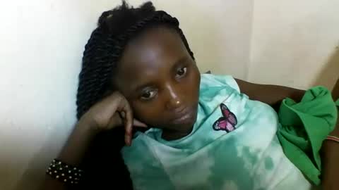 Snapshot of sexyneedle22 chatting on February 2025 12:11:01 PM VIVIAN online show from February 2025 12:11:01 PM