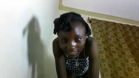 Snapshot of sexyneedle22 chatting on February 2025 07:43:02 PM VIVIAN online show from February 2025 07:43:02 PM