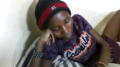 Snapshot of sexyneedle22 chatting on February 2025 08:59:02 AM VIVIAN online show from February 2025 08:59:02 AM