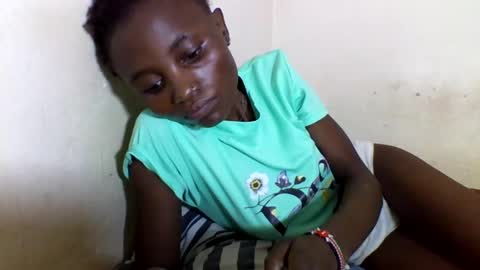 Snapshot of sexyneedle22 chatting on March 2025 12:11:02 PM VIVIAN online show from March 2025 12:11:02 PM