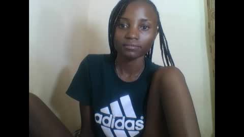 Snapshot of sexyneedle22 chatting on March 2025 09:12:02 AM VIVIAN online show from March 2025 09:12:02 AM