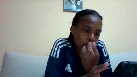 Snapshot of sexyqueen3457132 chatting on January 2025 03:11:01 PM DOVY ACHIENG online show from January 2025 03:11:01 PM