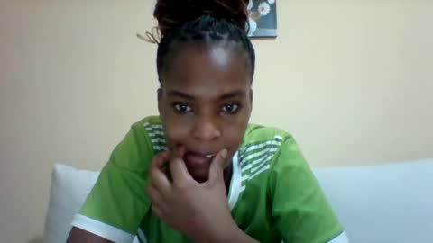 Snapshot of sexyqueen3457132 chatting on February 2025 12:37:01 PM DOVY ACHIENG online show from February 2025 12:37:01 PM